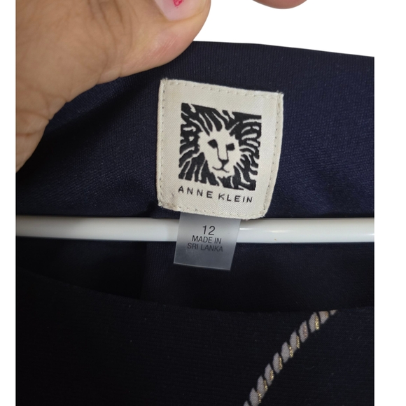 ✨️Elegant Navy Chain Print Dress - Picture 4 of 6